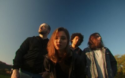 Adoravel Clichê libera o single “Amarga”