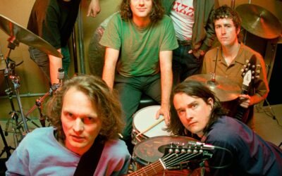 King Gizzard and the Lizard Wizard lança o seu 26º disco de estúdio “Flight b741”