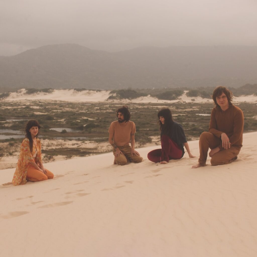 Imagem dos integrantes do Antiprisma.