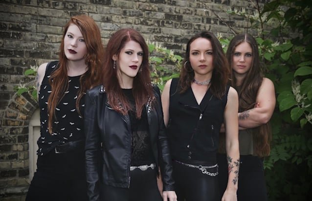 Kittie comemora 25 anos de “Spit” com regravações das principais músicas