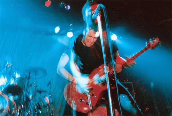 TODAY IS THE DAY retorna com ‘Never Give In’, sujo, sombrio e visceral
