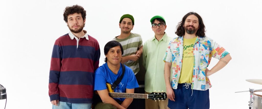 Imagem dos integrantes da banda Niños del Cerro