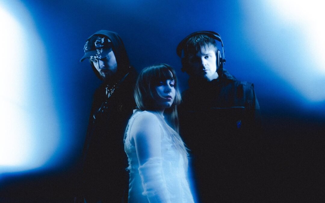 Night Tapes amplia os seus horizontes no disco de estreia “Portals//polarities”