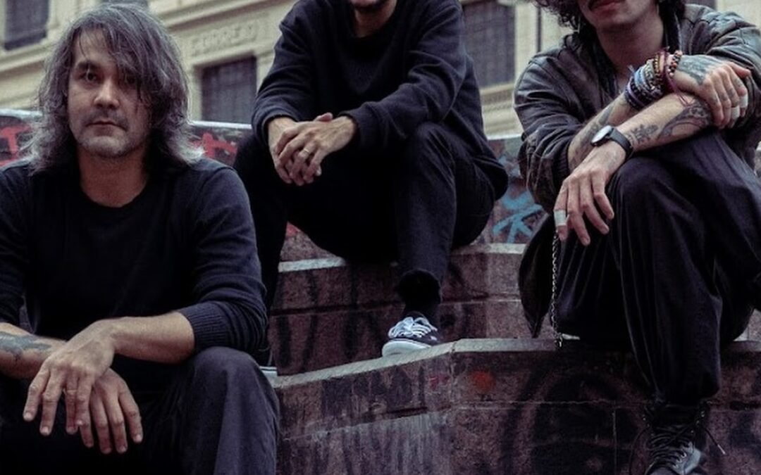 Molho Negro segue firme em apontar as suas angustias em “VIDAMORTECONTEÚDO”